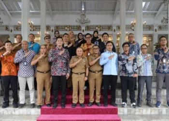 Sinergi OJK, Pemkab Kuningan, dan Industri Keuangan Pacu Penyaluran KUR Lokal