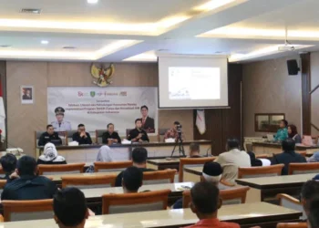 Edukasi Keuangan Dekat Anda: Program TAKON OJK Resmi Mengudara di Indramayu