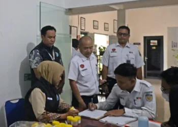 Tingkatkan Keselamatan Angkutan Lebaran 2026: KAI Daop 3 Cirebon Lakukan Tes Urine untuk Awak KA