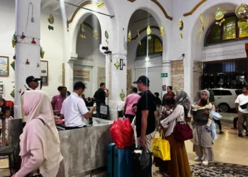 Liburan Cirebon Tanpa Ribet: Turun Kereta, 10 Menit Wisata
