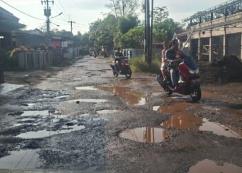 Masyarakat Desa Nanggela Geram: Infrastruktur Jalan Memburuk di Greged Cirebon