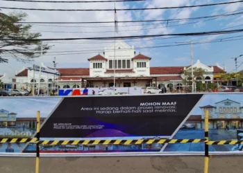 Inovasi KAI Daop 3 Cirebon: Beautifikasi Area Parkir Depan Stasiun untuk Pengalaman Lebih Baik