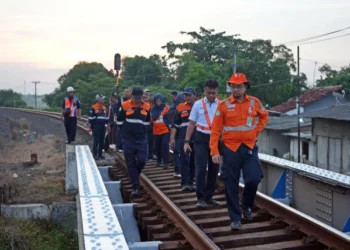 KAI Daop 3 Cirebon Siapkan Libur Idul Adha dengan Pemeriksaan Sarana Kereta Api yang Ketat