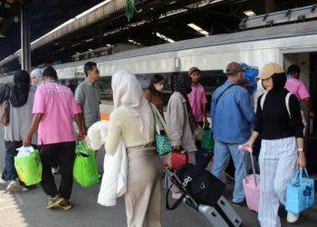 Keberhasilan Daop 3 Cirebon, Memikat 2.1 Juta Pelanggan Kereta Api di Paruh Pertama 2026