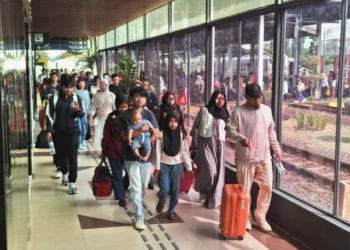 Tingginya Minat Masyarakat Menggunakan Moda Transportasi Kereta Api. Di Daop 3 Cirebon Jumlah Penumpang Meningkat Selama Liburan Sekolah